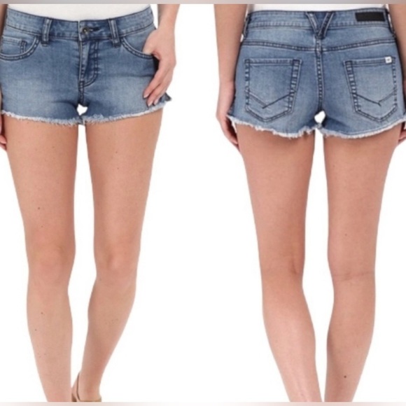 Vans "destroyed mini" denim shorts‎ - Picture 5 of 5
